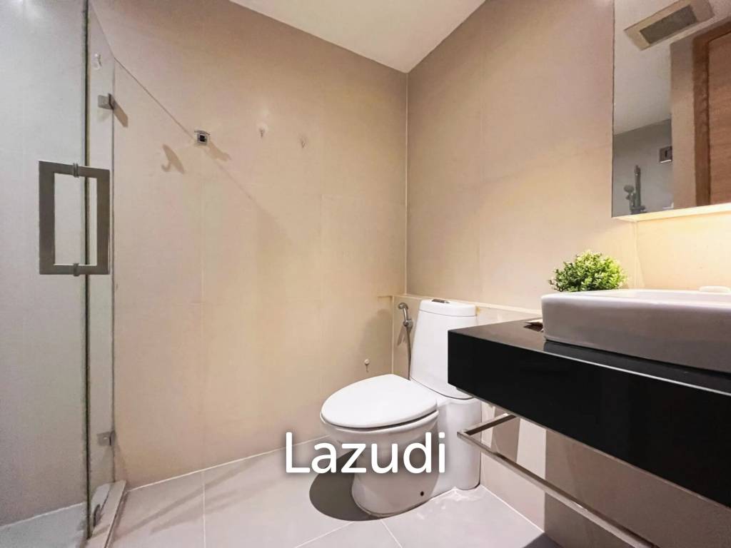 รูป 68 sqm modern 2 bedroom condo at SOCIO Reference 61 Khlong Tan Nuea Bangkok - รูปที่ 18/19
