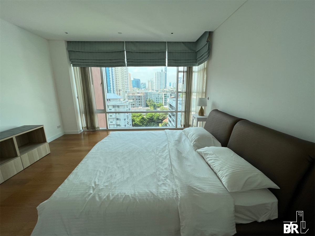 picture Premium Unit Close to All Conveniences Fullerton near BTS Ekkamai - 9/10