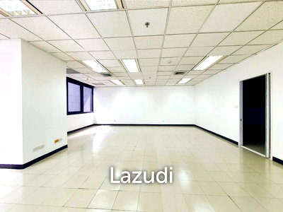 Office for rent Raffles International College : Interlink Tower Bangna
