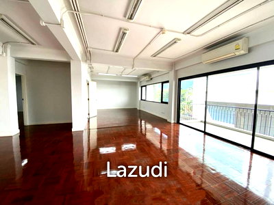 Office for rent วิทยาลัยพิบูลประชาสรรค์แผนกประถม : Modern Office Space in a Prime Location near MRT Asoke