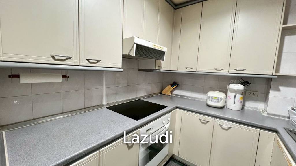 รูป 78 sqm 2 Bedroom Condo on 9th Floor at Sukhumvit Park Khlong Toei - รูปที่ 10/33
