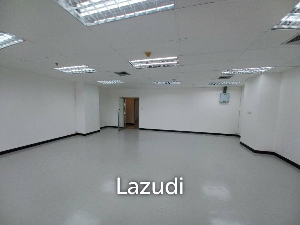 รูป Office space for rent at Sino-Thai Tower unit 7C  size 77 Sqm - รูปที่ 3/5