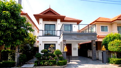 บ้านเดี่ยว กรุงเทพมหานคร : ขายบ้านเดี่ยวรีโนเวทใหม่ หมู่บ้านปารวีร์ เพชรเกษม 63 ถ.กาญจนาภิเษก