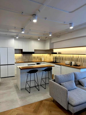 Condos for rent : A035155 The Trendy Condominium