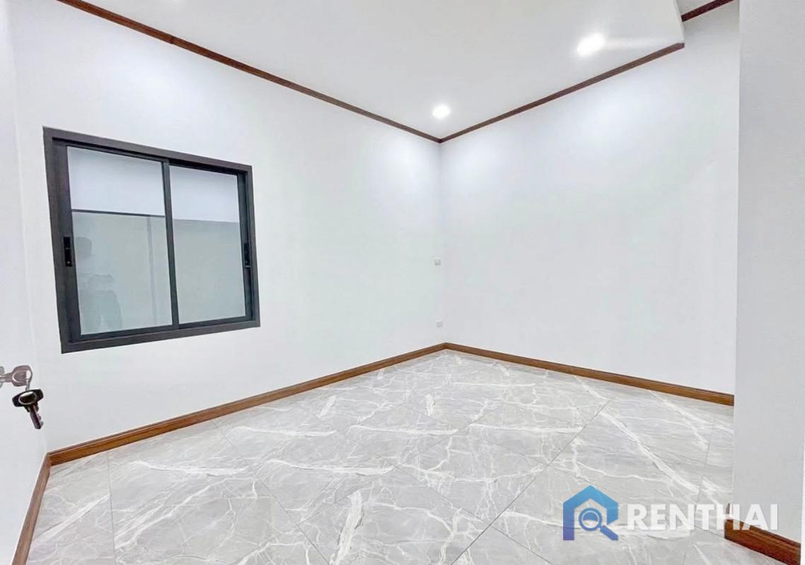 รูป บ้านเดี่ยวหลังใหญ่ในซอยห้วยยายมุก - รูปที่ 10/13