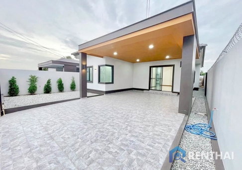 บ้านเดี่ยวหลังใหญ่ในซอยห้วยยายมุก