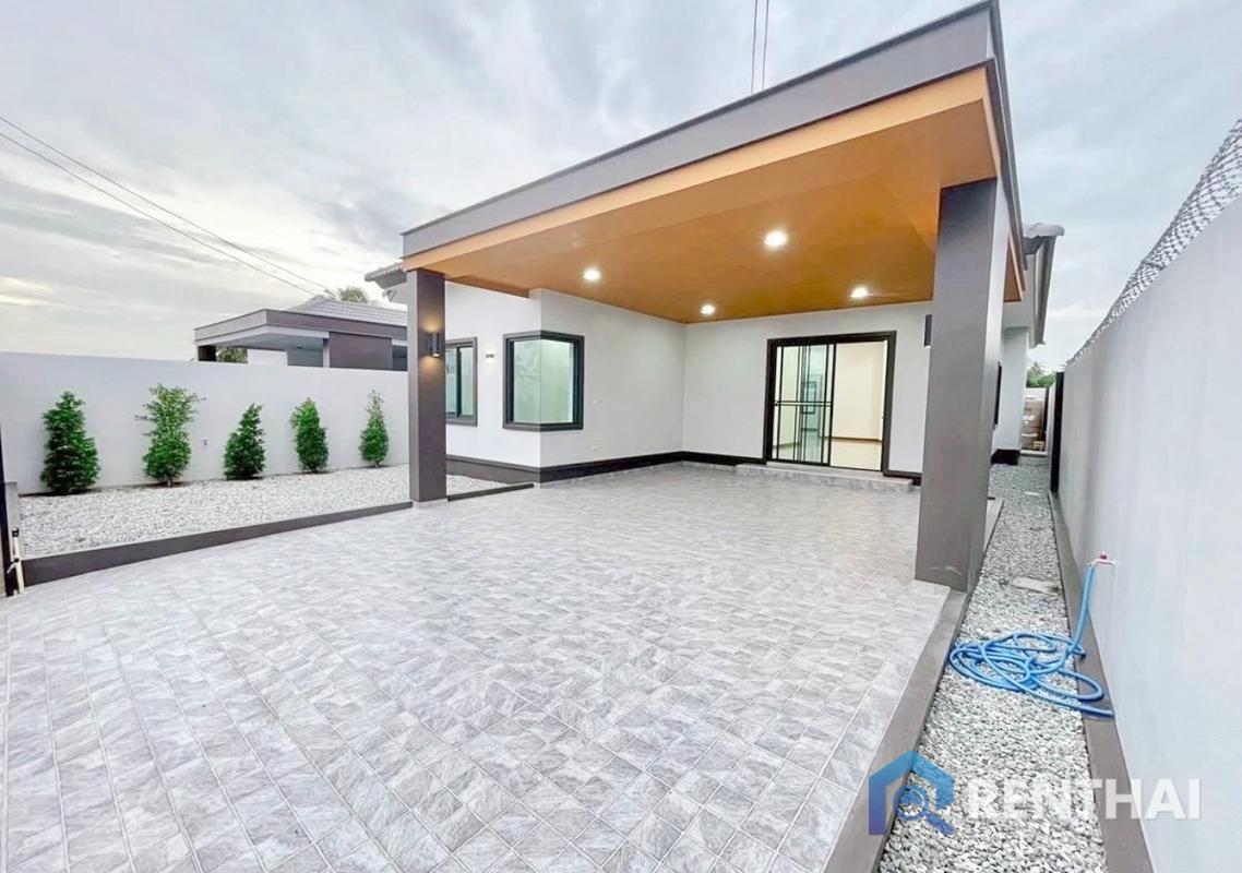 รูป บ้านเดี่ยวหลังใหญ่ในซอยห้วยยายมุก - รูปที่ 1/13