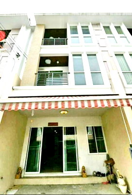 ทาวน์โฮมให้เช่า : ให้เช่าบ้านกลางเมือง เอสเซ้นส์ อ่อนนุช – วงแหวน (Baan Klang Muang S-Sense Onnuch-Wongwan)