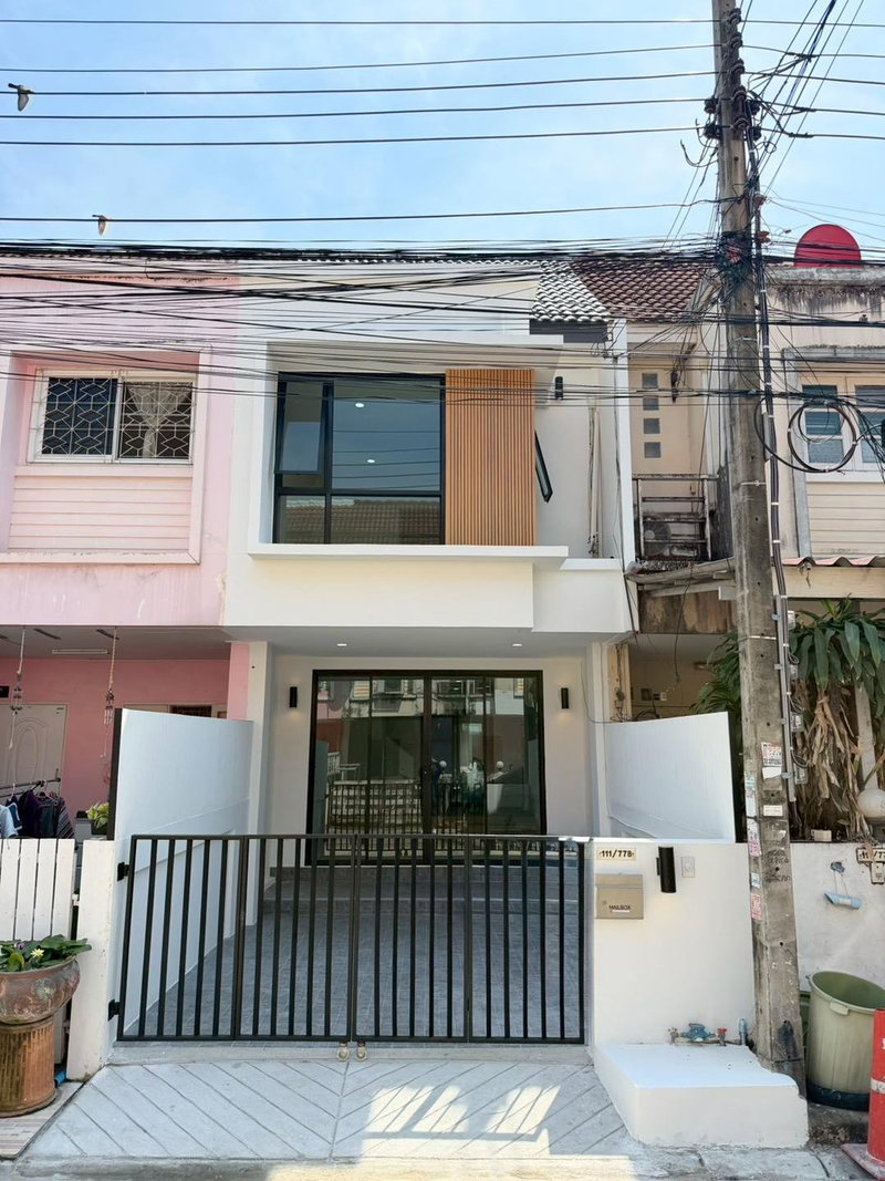 ขายทาวน์โฮม : CS320 🏠 โครงการเฟิสท์โฮม ซอยวัชรพล ราคาถูก เปิดขายละค่าา 