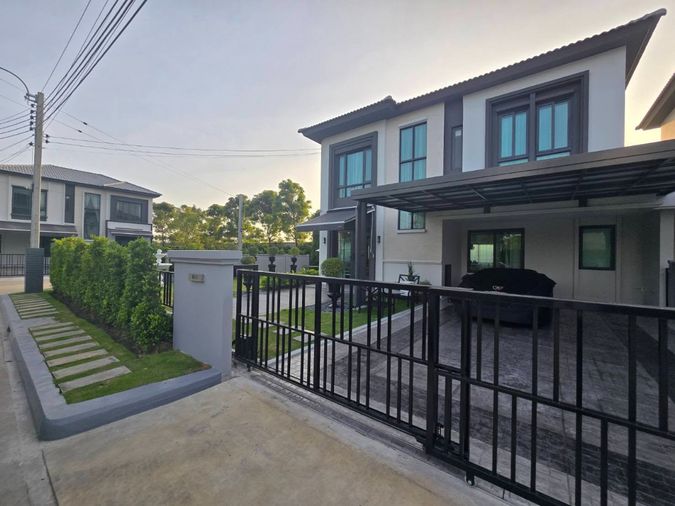[บ้านเดี่ยวสุดหรูแปลงมุม สวนกว้าง ทิศดีที่สุด] ปล่อยเช่า Grande Pleno สุขุมวิท-บางนา ใกล้ Mega Bangna เพียง 600 เมตร ✨ หิ้วกระเป๋าเข้าอยู่ได้เลย!
