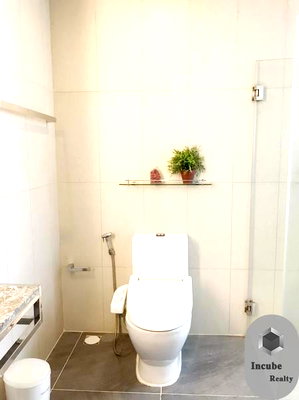 คอนโดให้เช่า : A031786 Quad Silom