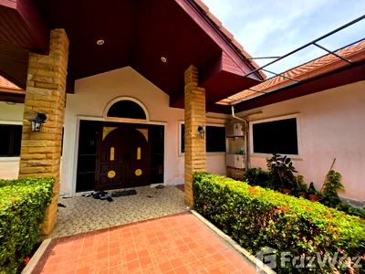 Houses for rent Bang Lamung Chonburi : The Grand Lotus Place Village 6268046