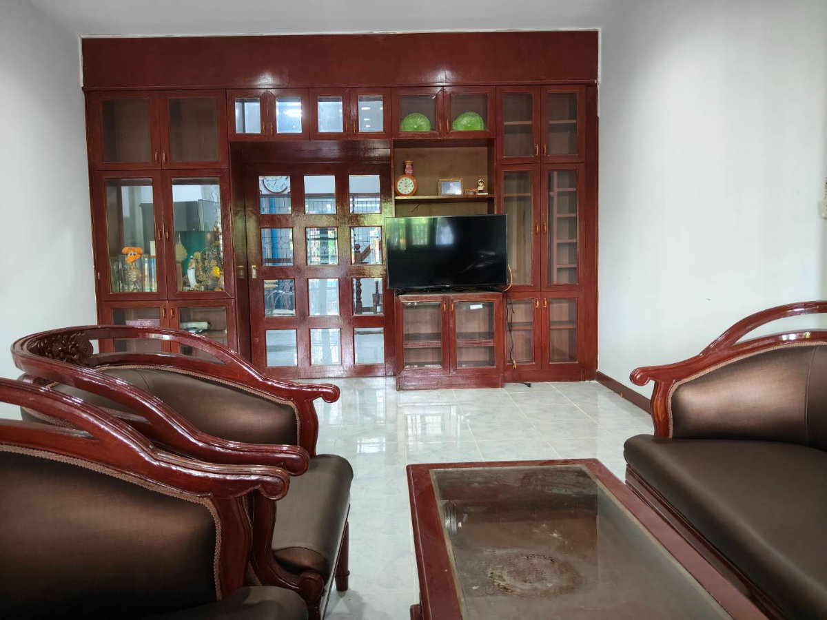 รูป ให้เช่า ทาวน์โฮม 3 ชั้น ปรับปรุงใหม่ อยู่ ลาดพร้าววังหิน 7/โชคชัย4 - รูปที่ 6/22