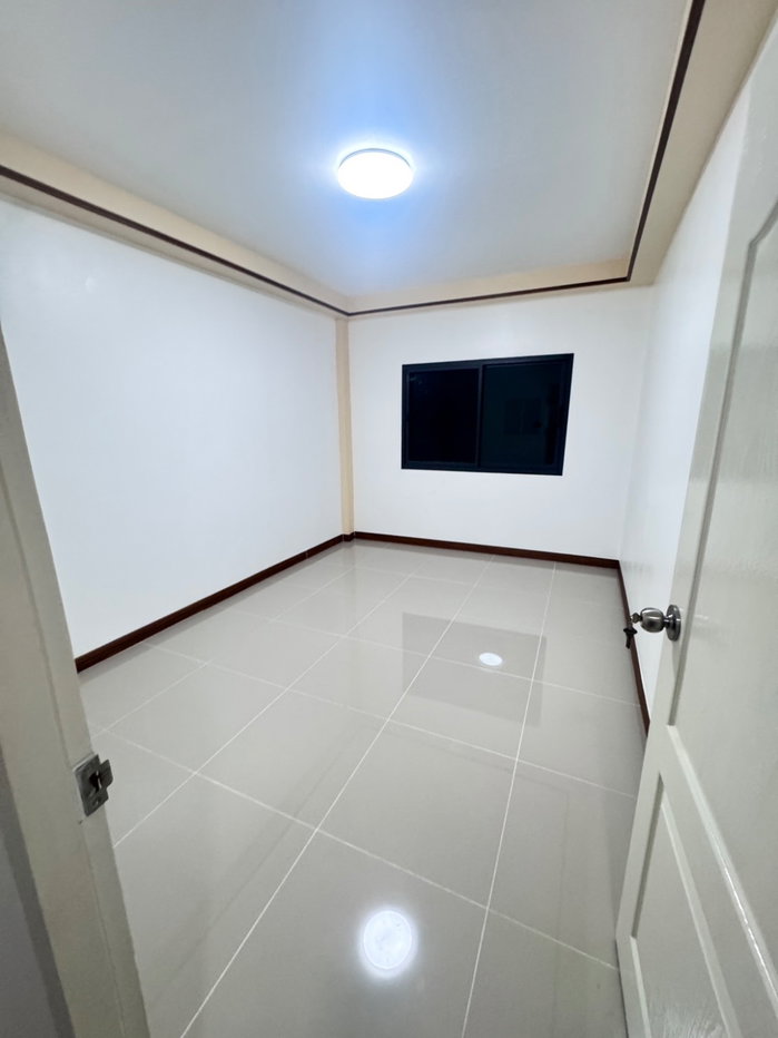 รูป ให้เช่าบ้านรีโนเวทใหม่ทั้งหลัง!! - รูปที่ 14/19
