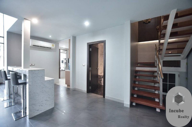 รูป A032535 The Emporio Place - รูปที่ 1/8