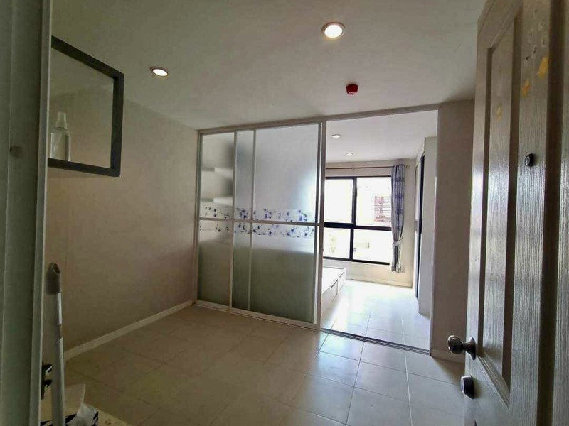 picture A033222 The Center Condominium - 4/7