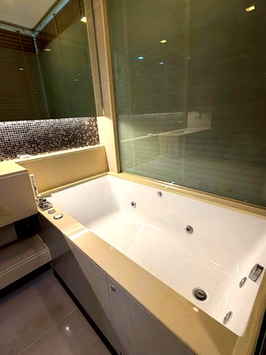 คอนโดให้เช่า : A034760 The Address Asoke