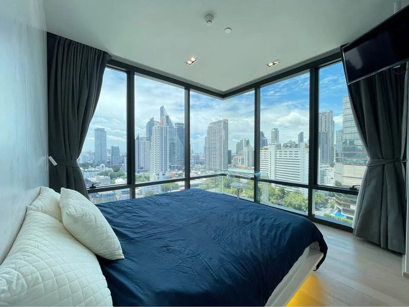 picture A035115 Ashton Silom - 3/8