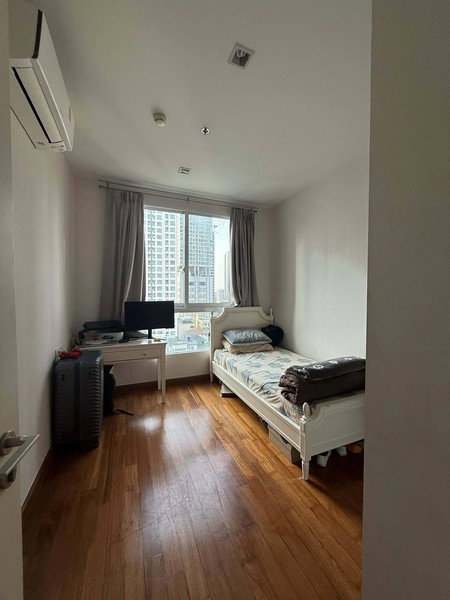 picture A034773 Ivy Sathorn 10 - 3/5