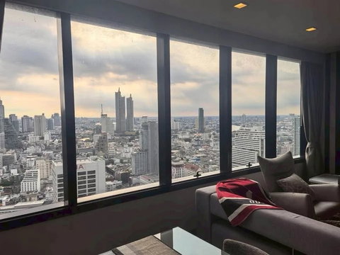 A035080 M Silom