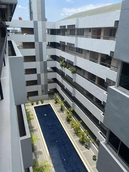 picture A010046 Garden Court - 3/8