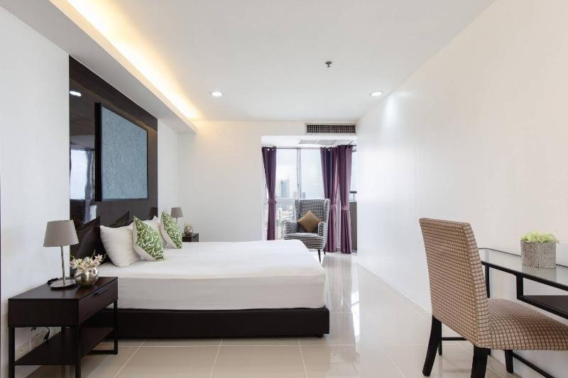 รูป A032976 The Waterford Diamond - รูปที่ 2/8