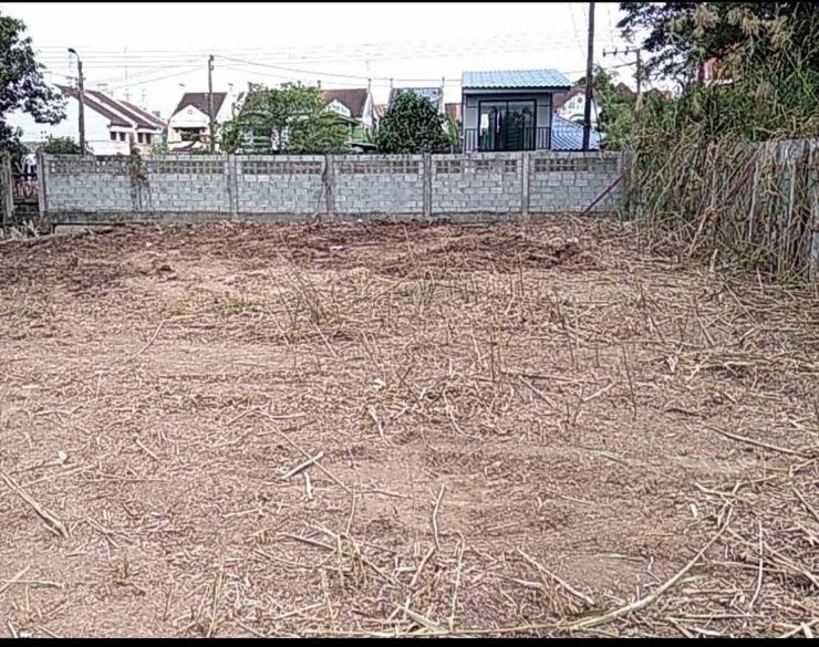 picture A fully vacant plot of land, 217 square wah, located at Phutthamonthon Sai 2 Soi 7. - 2/7