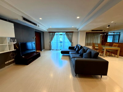 คอนโดให้เช่า : ให้เช่า Royal Castle Sukhumvit 39 ห้องสวย ราคาดีมาก ตกแต่งเฟอร์ครบ DS2883 | Line @Dstay