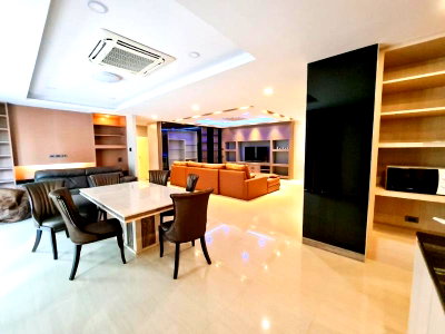 Condos for rent : A031082 Le Premier 1