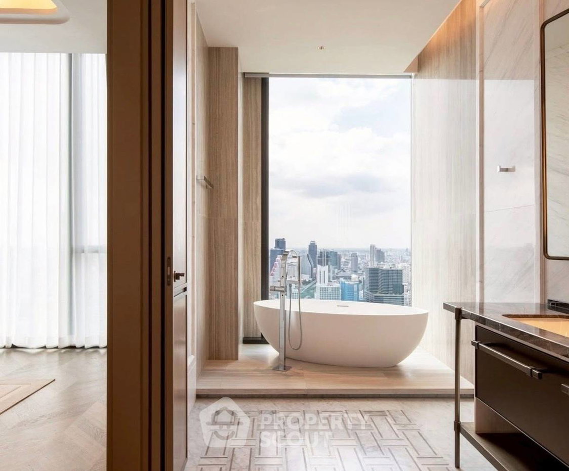 picture 3-BR Condo at One 89 Wireless near MRT Lumphini (ID 2906523) - 9/18
