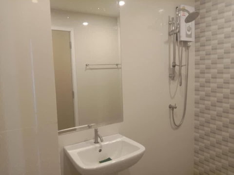 A033272 Lesto Sukhumvit 113