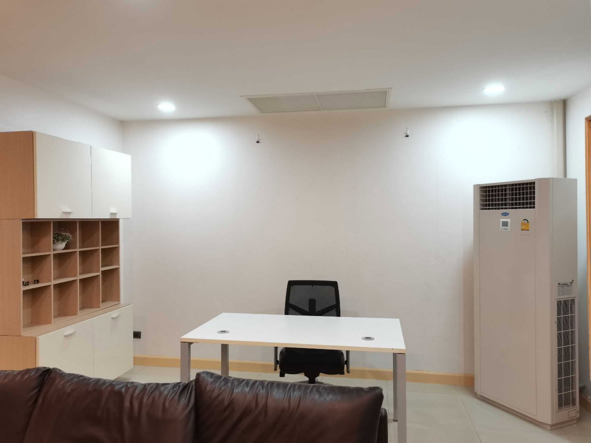 รูป Available for rent! Single house in Yu Chareon Village. 2 Bedroom with 2Bathroom  + 3 active parking lots. Ready to move in. - รูปที่ 7/19