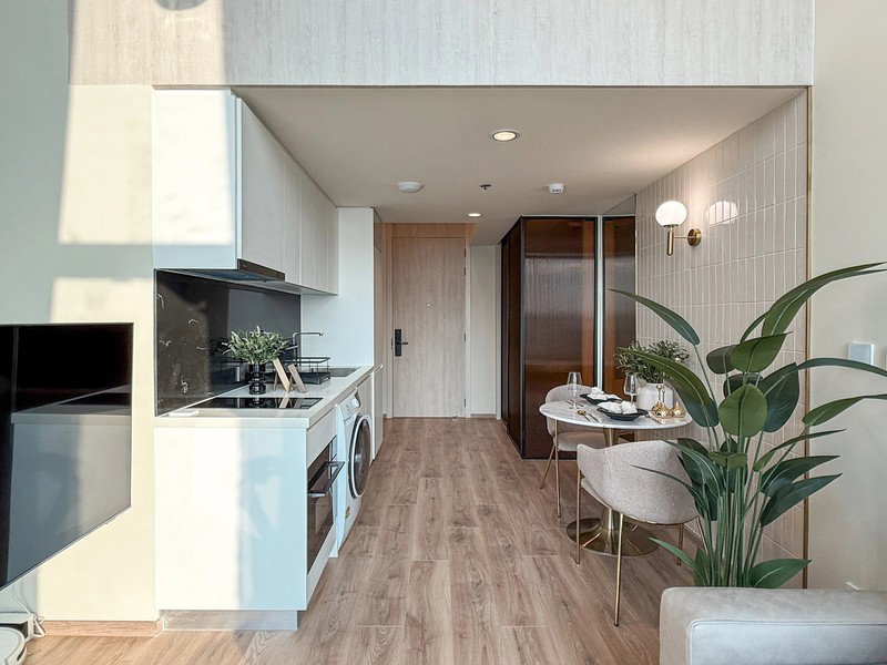 picture A035008 Noble form Thonglor - 4/5