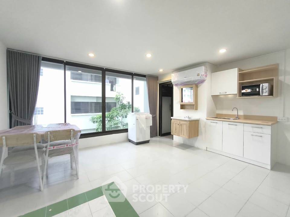 รูป คอนโด 1-ห้องนอน ที่ เดอะ วอเตอร์ฟอร์ด คอนโดมิเนียม ใกล้ BTS ทองหล่อ (ID 2399022) - รูปที่ 10/16