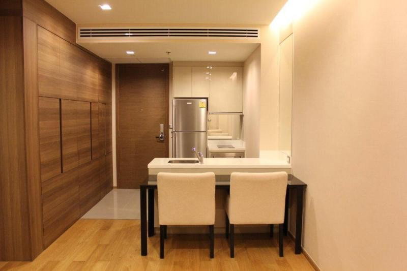 picture A032354 The Address Sathorn - 3/4