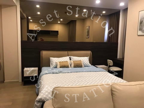 🌆 Luxury living at Ashton Asoke, next to MRT Sukhumvit and close to top malls & office buildings. 💎