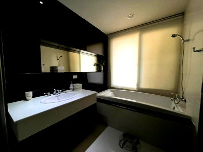 คอนโดให้เช่า : A032339 The Address Chidlom