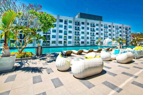 คอนโด Arcadia Beach Resort พัทยา 2 ห้องนอน วิวสระ Foreign Quota เพียง 3.49 ล้าน