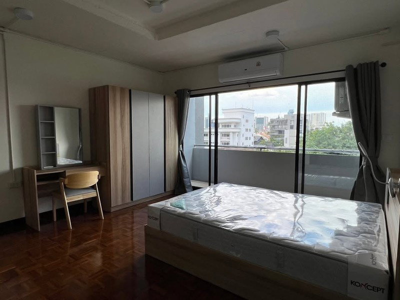 picture A034167 Phasuk Place - 2/8