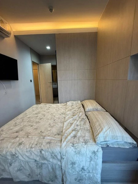 picture A034806 M Thonglor 10 - 2/8