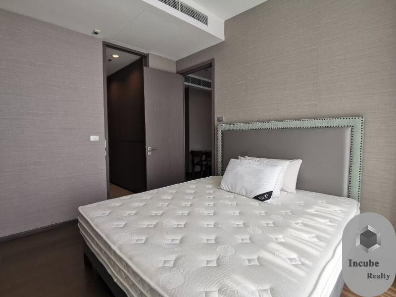 picture A032492 The Diplomat Sathorn - 2/5
