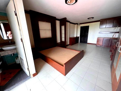 Condos for sale Rangsit University : A033608 Champs Elysees Tiwanon
