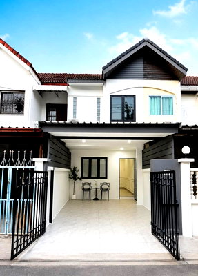 Townhouses for sale Bangkok : saturnplace160526  Sale :Lert UBon Chockchsi4