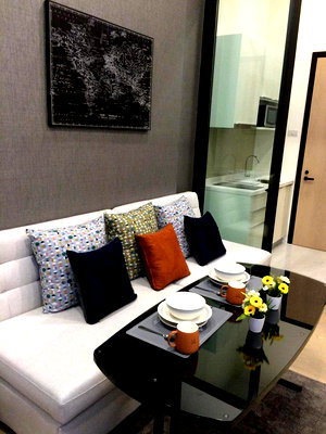 Condos for rent : A035247 Chewathai Residence Asoke