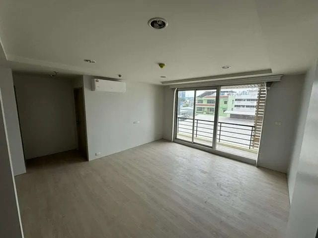 รูป A010113 Resorta Yen - akat - รูปที่ 2/8