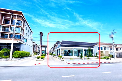 เช่าอาคารพาณิชย์ ถนนนิมิตรใหม่ : เมกาโฮม มีนบุรี 1 กม. หทัยราษฎร์ ติดถนนสามวา 80ตร.ว. คลีนิคความงาม ร้านนวด โฮมออฟฟิศ 4ห้อง 250ตรม. หน้าหมู่บ้านหรูนับ10,000หลัง