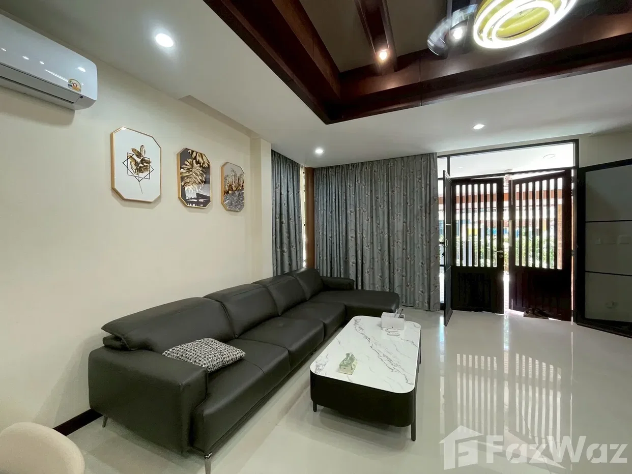 รูป วิลล่าให้เช่า 4 ห้องนอน ในโครงการ เดอะ วิลเลช แอด ฮอร์สชู พอยท์ 6263545 - รูปที่ 9/42