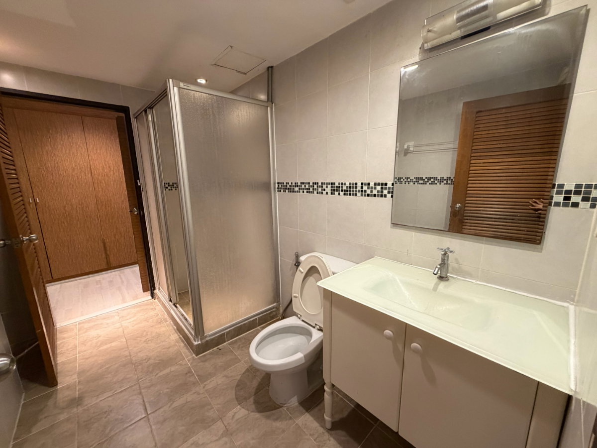 picture For Sell Royal Castle Sukhumvit Great price Nice room Fully Finished DS2883 | Line @Dstay - 18/20