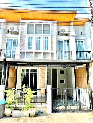 เช่าทาวน์โฮม เขตประเวศ : ให้เช่าโกลเด้น ทาวน์ บางนา-สวนหลวง (Golden Town Bangna-Suanluang) ใกล้เมกา บางนา