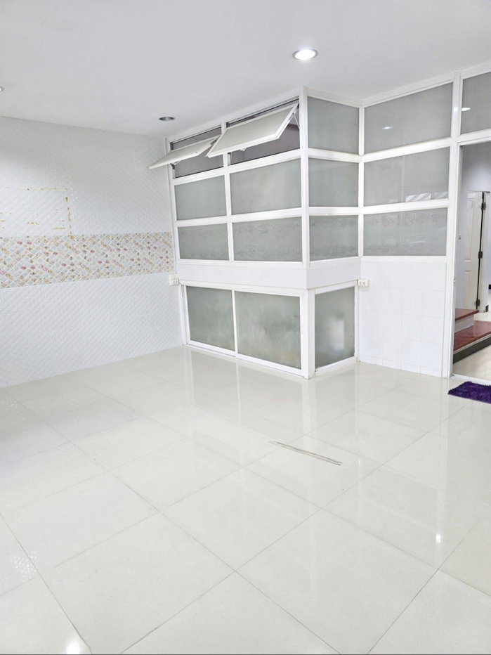 รูป ให้เช่าบ้านกลางเมืองบริติชทาวน์ ศรีด่าน24 (Baan Klang Muang British Town Sri Dan 24)  - รูปที่ 2/16